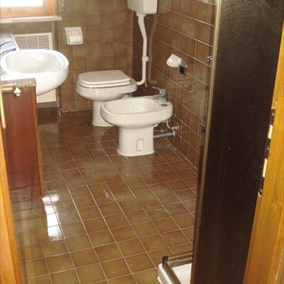 Ristrutturazione completa del bagno - stato iniziale  