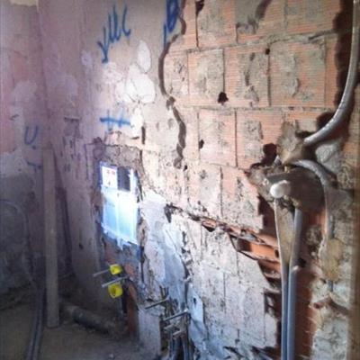 Ristrutturazione completa del bagno - nuovo impianto sanitario bagno  per sanitari sospesi