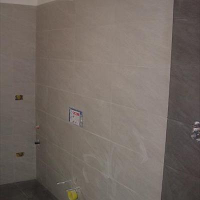 Ristrutturazione completa del bagno - situazione prima dell’installazione sanitari 