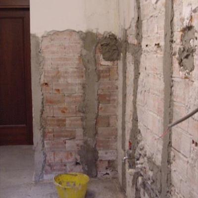 Altre ristrutturazioni parziali: bagno, cucina, taverna;
manutenzioni ad impianti idrotermosanitario
ed elettrico - preparazione nuova quota intonaci 