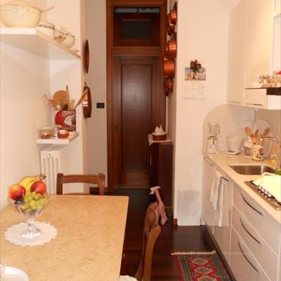 Altre ristrutturazioni parziali: bagno, cucina, taverna;
manutenzioni ad impianti idrotermosanitario
ed elettrico - cucina finita nuovo pavimento