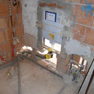 Ristrutturazione dell'appartamento in condominio e della singola unità immobiliare autonoma - impianto sanitario bagno al grezzo con relative assistenze 