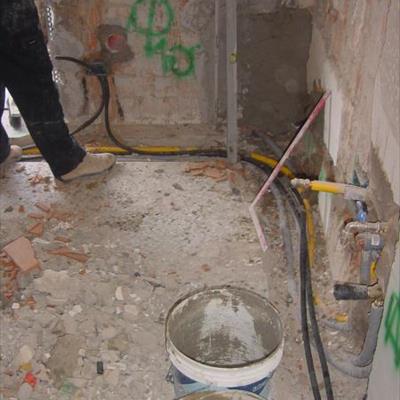 Altre ristrutturazioni parziali: bagno, cucina, taverna;
manutenzioni ad impianti idrotermosanitario
ed elettrico - nuovo attacco sanitario e gas cucina 